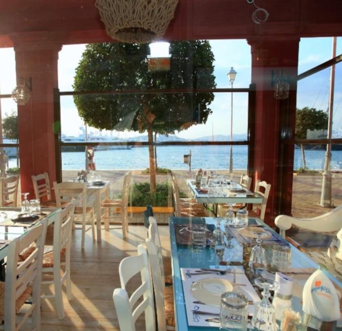 Aphrodite Studio Near Athens Floisvos Marina Εξωτερικό φωτογραφία